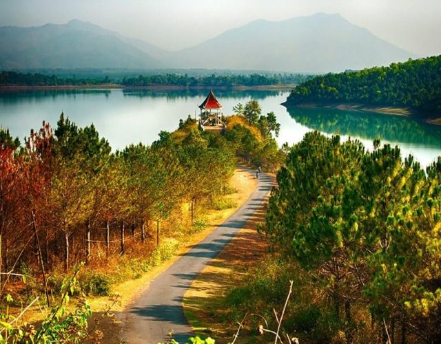 Ngắm Biển Hồ – Tơ Nưng đẹp quyến rũ ở Gia Lai